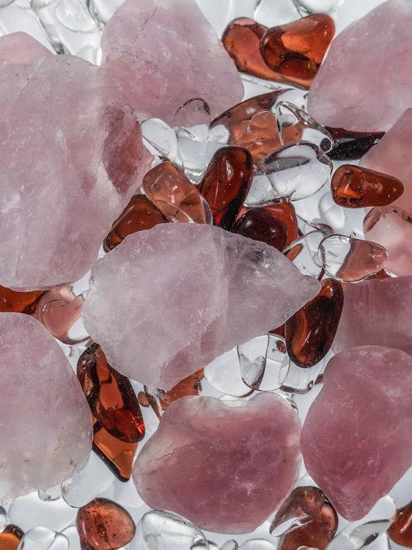 Water Stick VitaJuwel "Love" (rose quartz, garnet, rock crystal) With "Era" Water Carafe, 1.3L - Beau Life